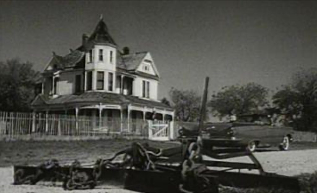 Screenshot of house in The Amazing Transparent Man (1960)